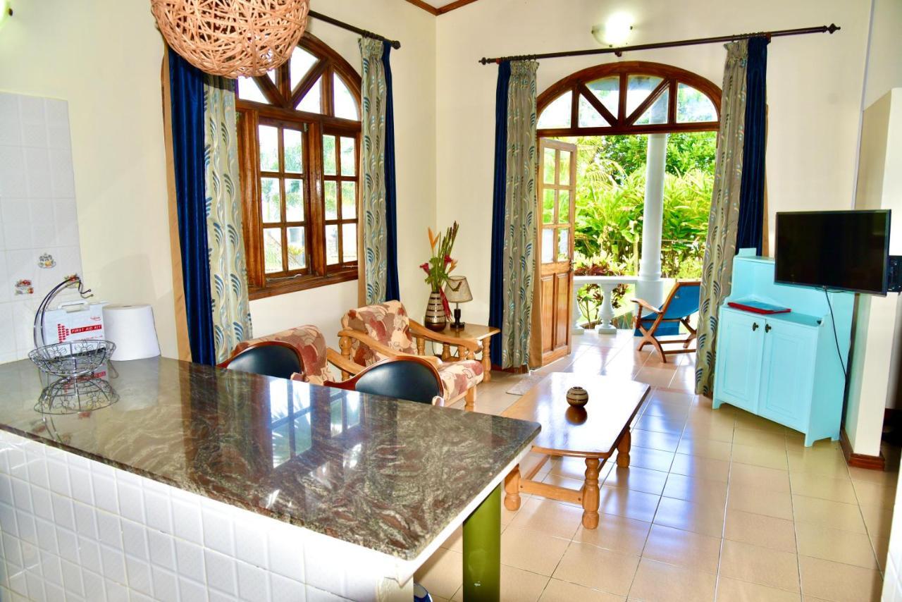 La Petite Maison And Sea Splash Baie Sainte Anne Zewnętrze zdjęcie